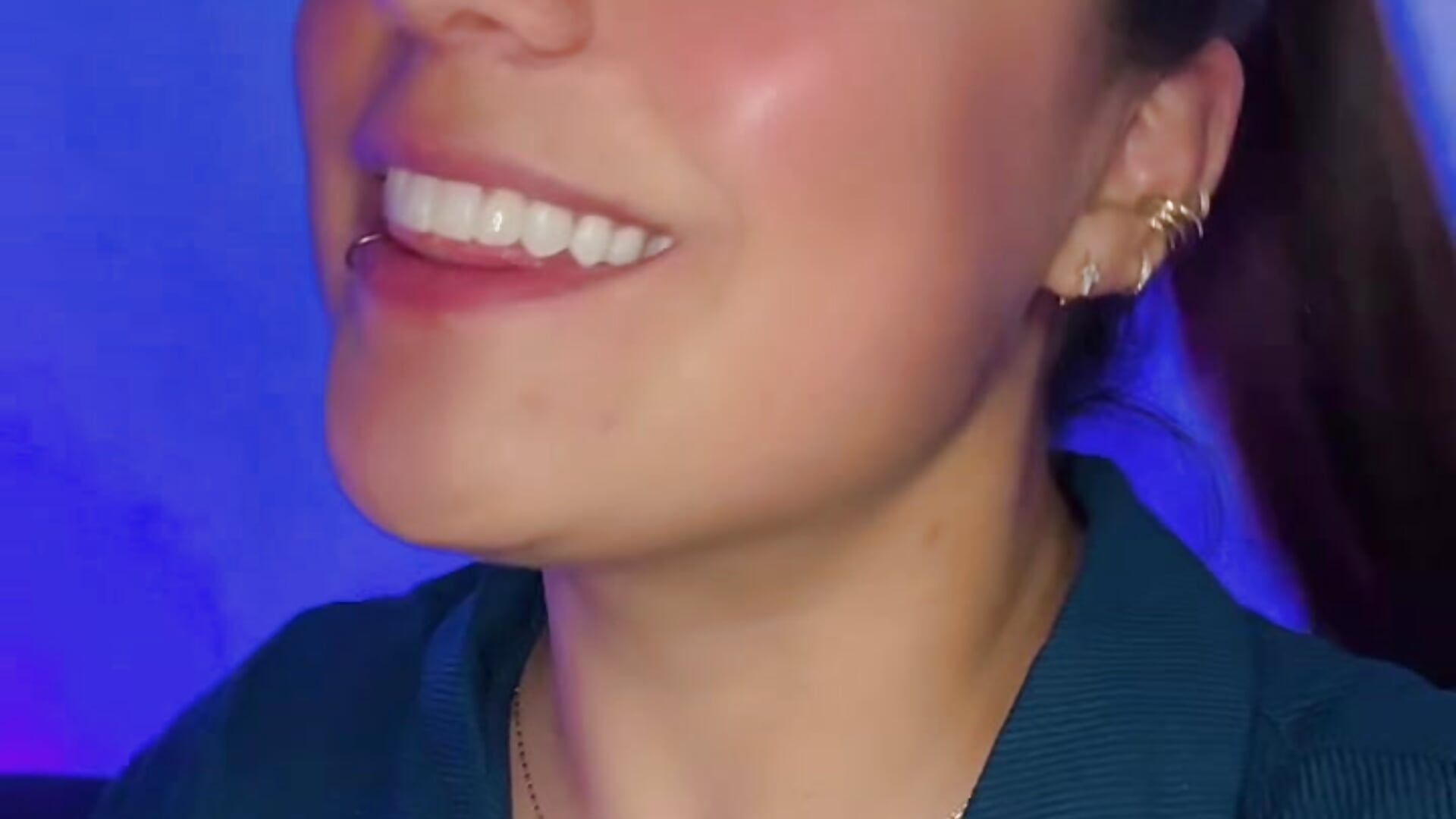 😘 – видео вебкам-модели Pretty__Milf