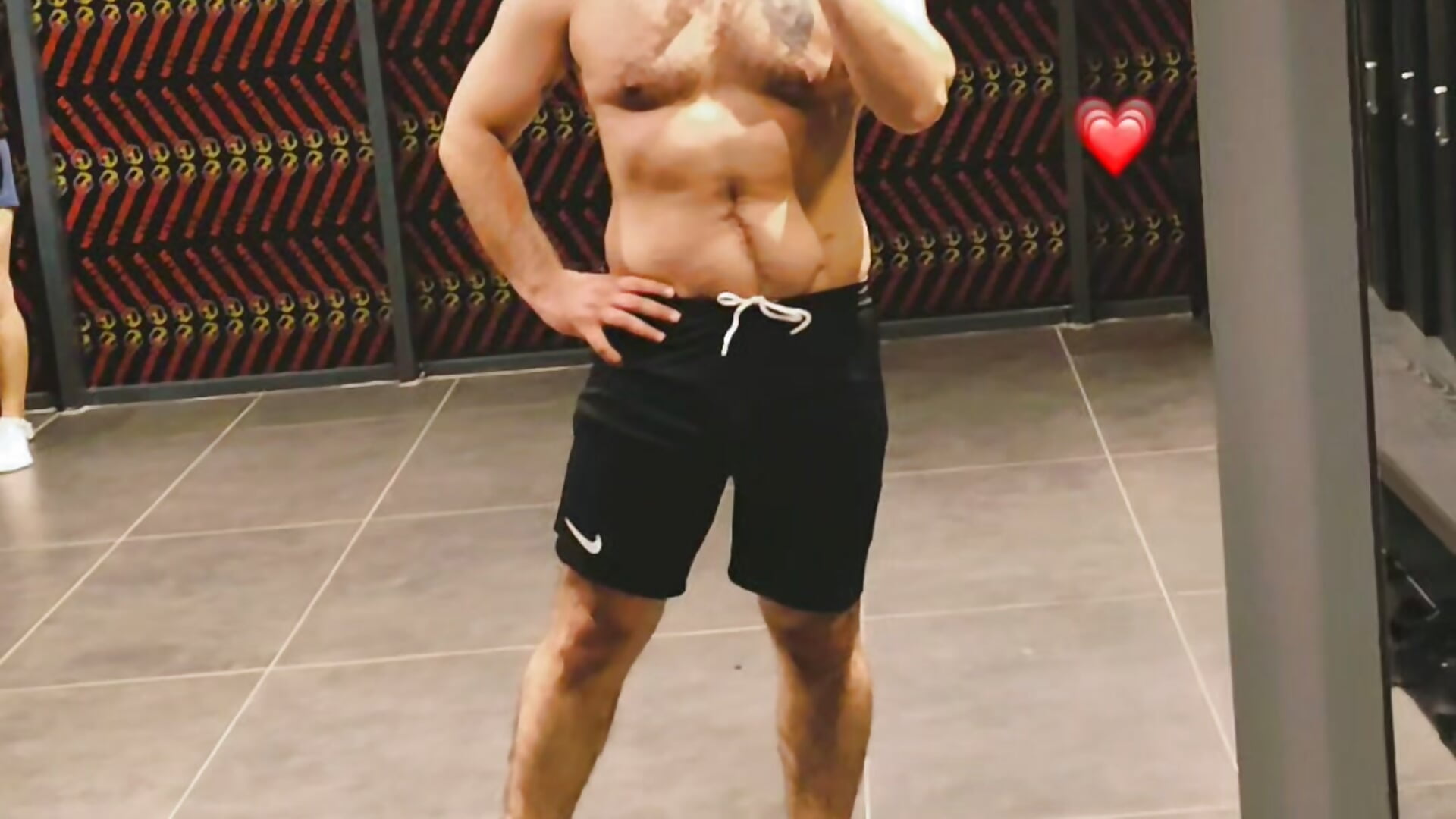 1000056210 - video của người mẫu cam Mertozer01