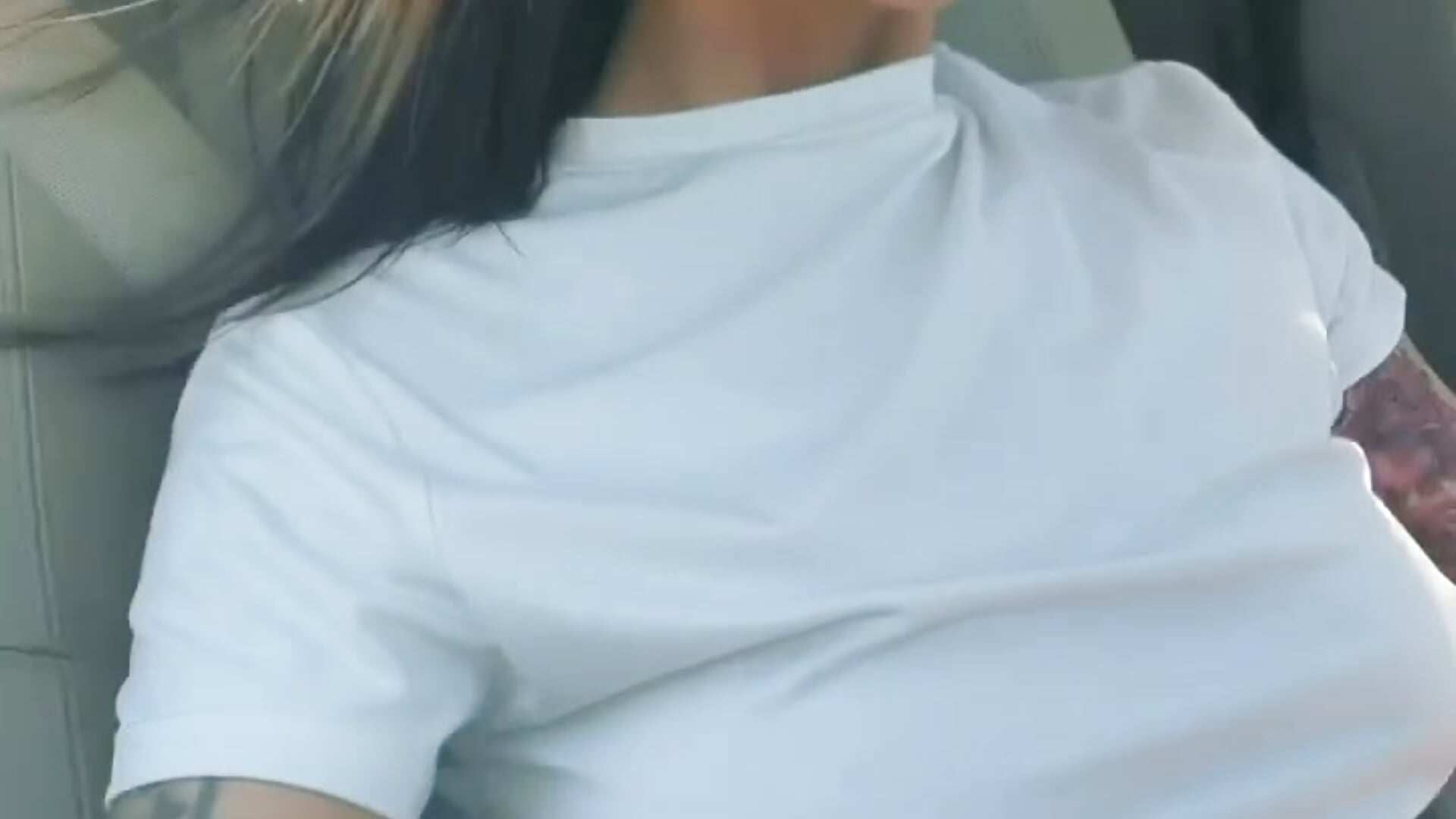 Driving around getting naked and showing out - video by tastemecaroline cam model