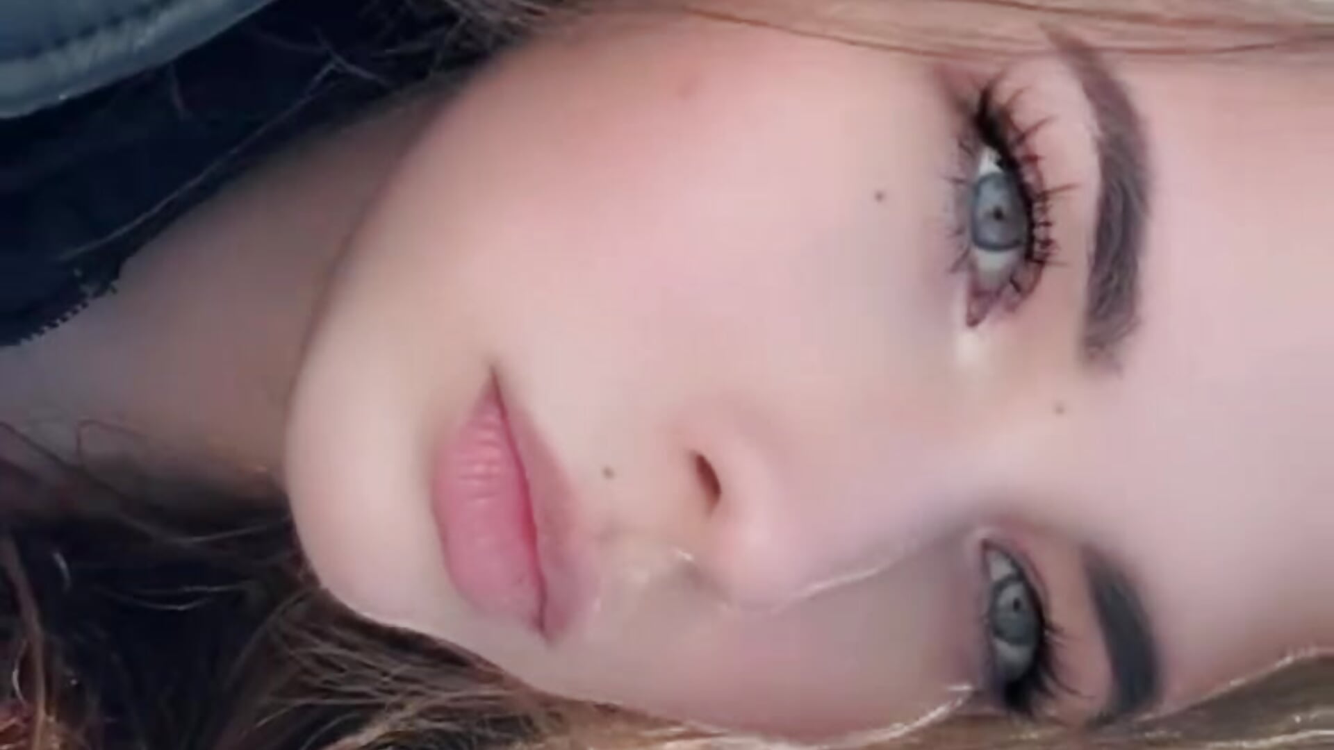 kiss you - فيديو من VanessaCelesti موديل الكام