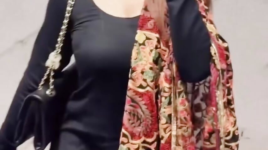 Sexy - video by Badgirl_mahira cam model