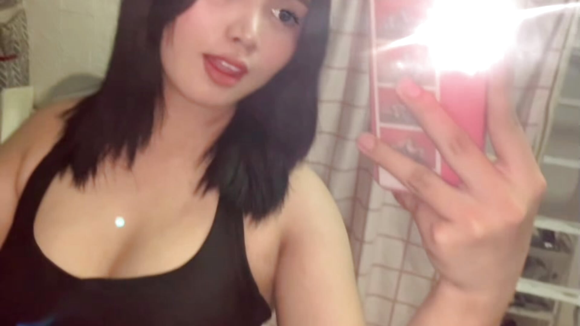 Hottie Summer - BigCockSummer 캠 모델의 동영상