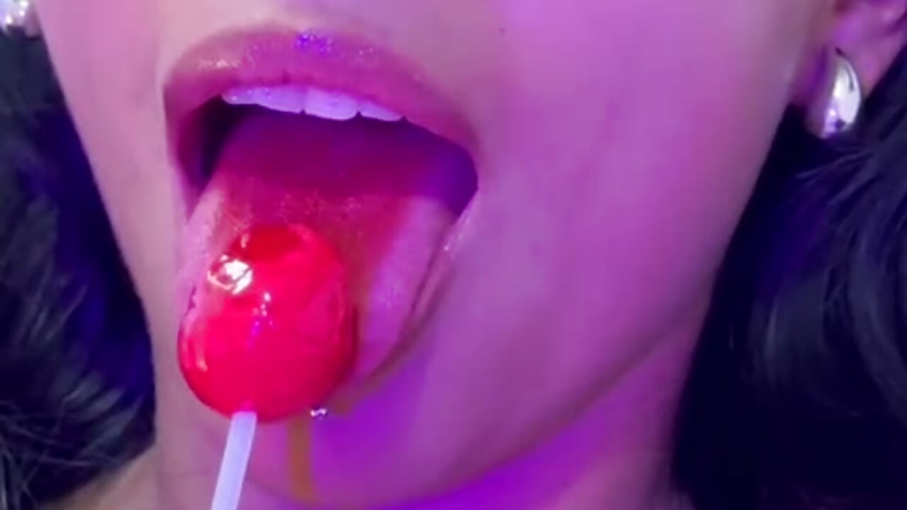 Do u like my piercing? - vídeo de chloe_love__ modelo de câmara