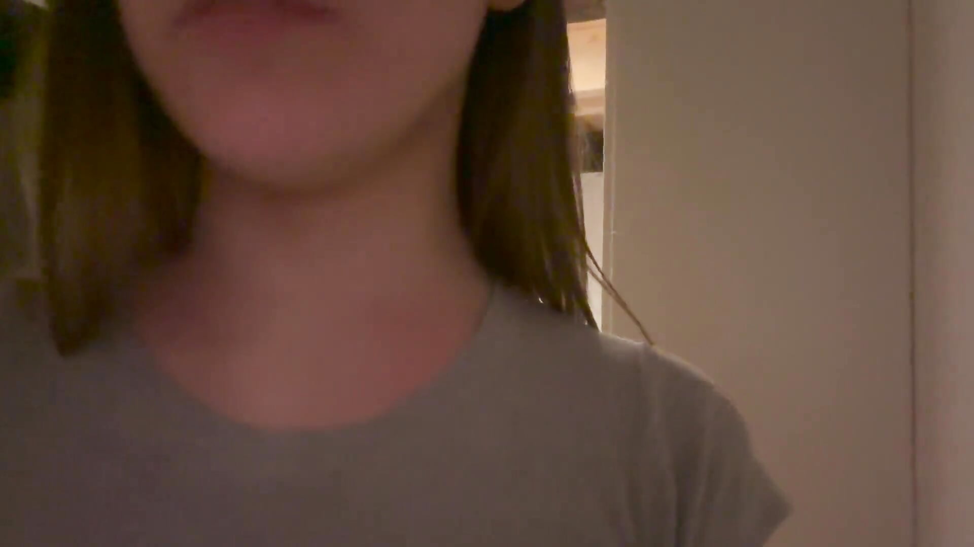 Handwerker Azubi nimmt mich doggy mit cumshot