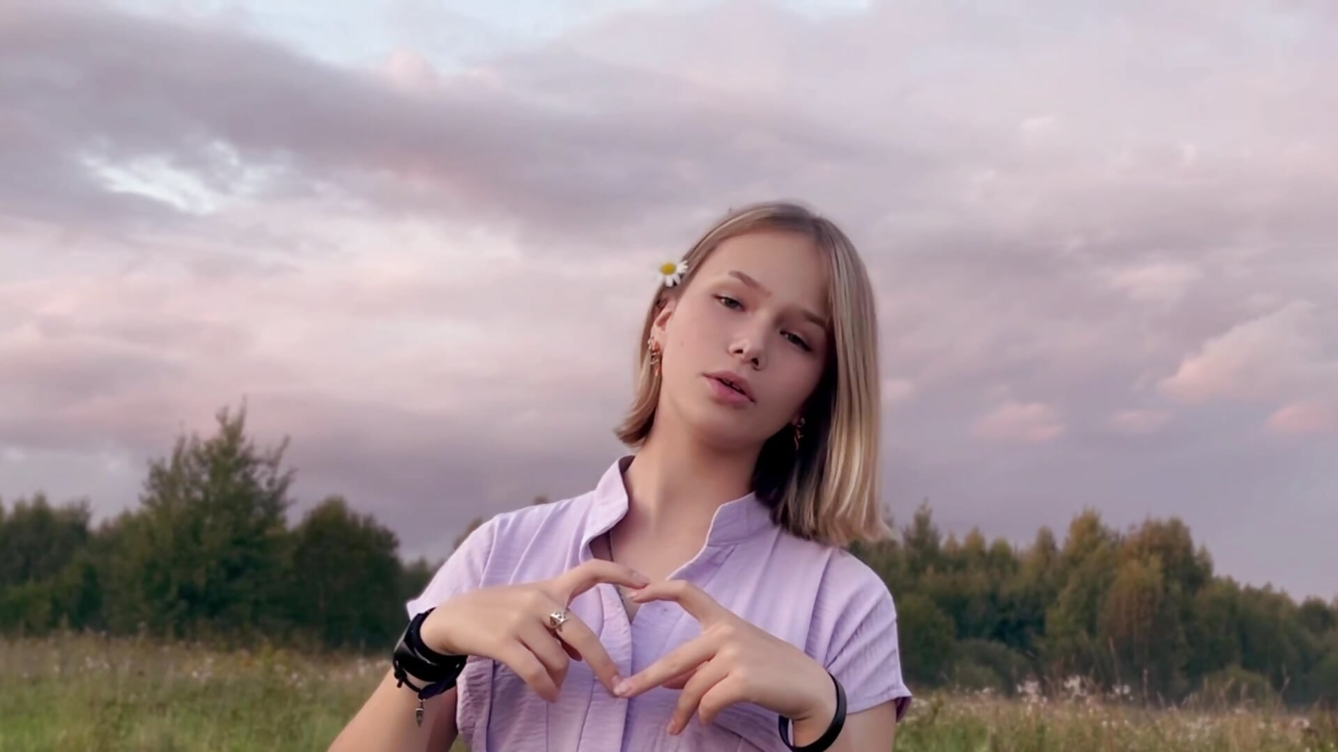 White hair 🤍 - video by OwlLynn cam model