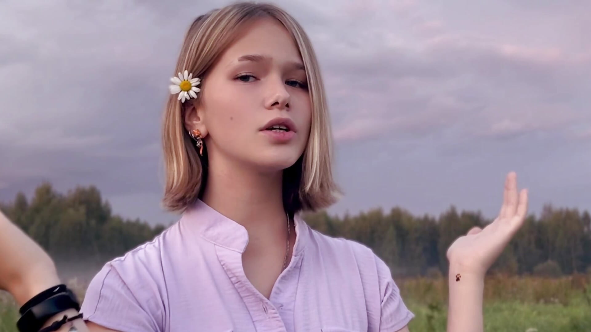 White hair 🤍 - OwlLynn主播的视频