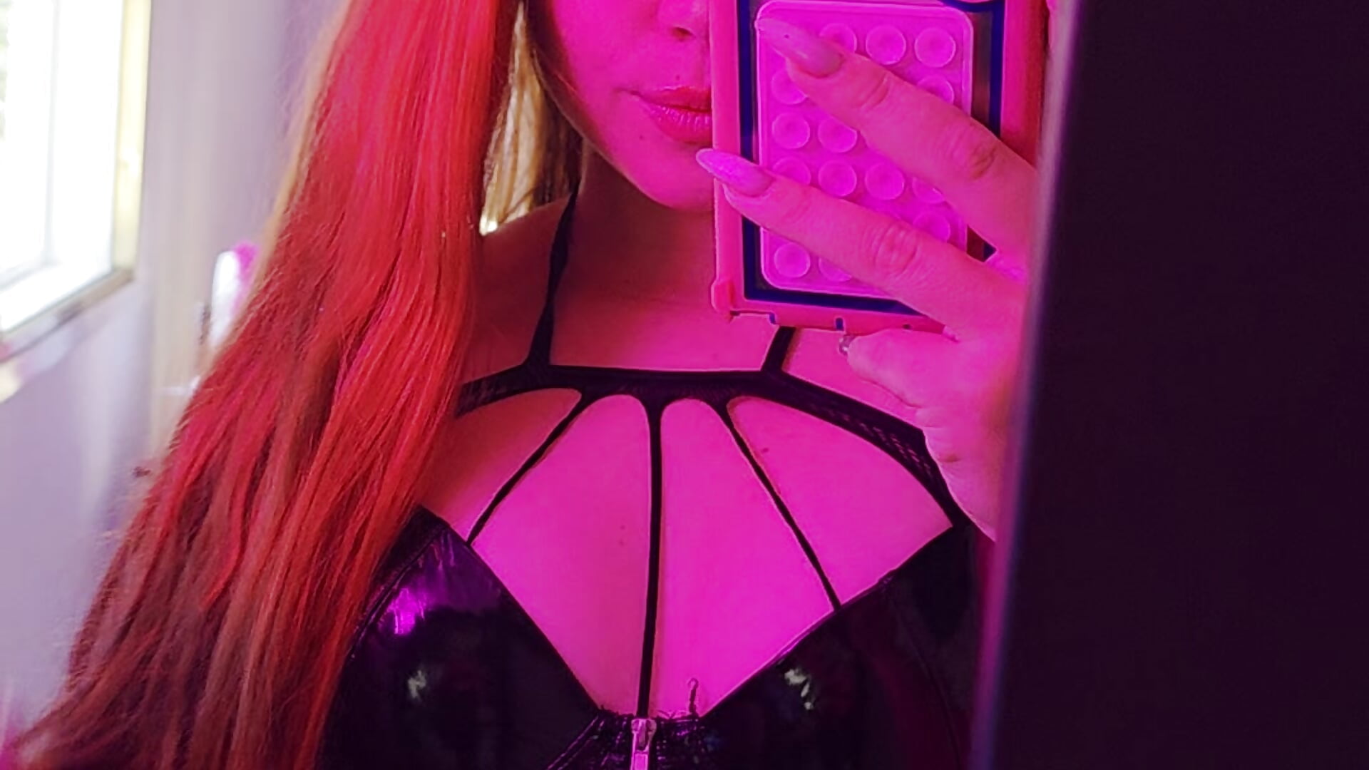 RedQueen - video van dani_ferreer1 cam-model