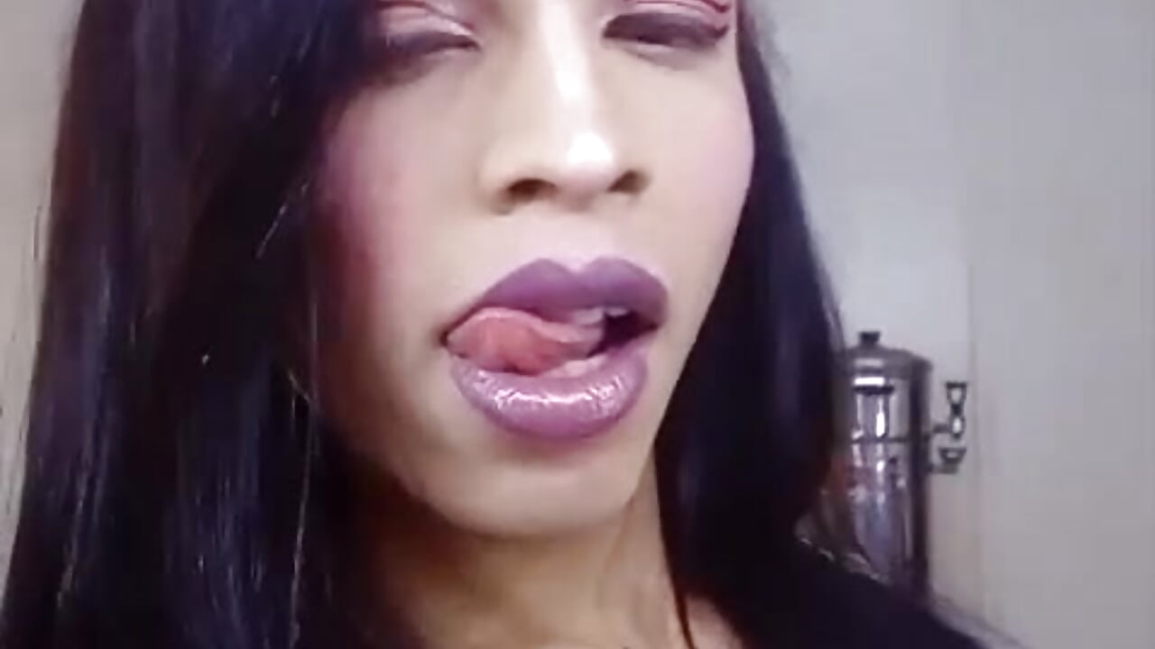 Kiss guys - video di Jessica_Ortega modella di cam