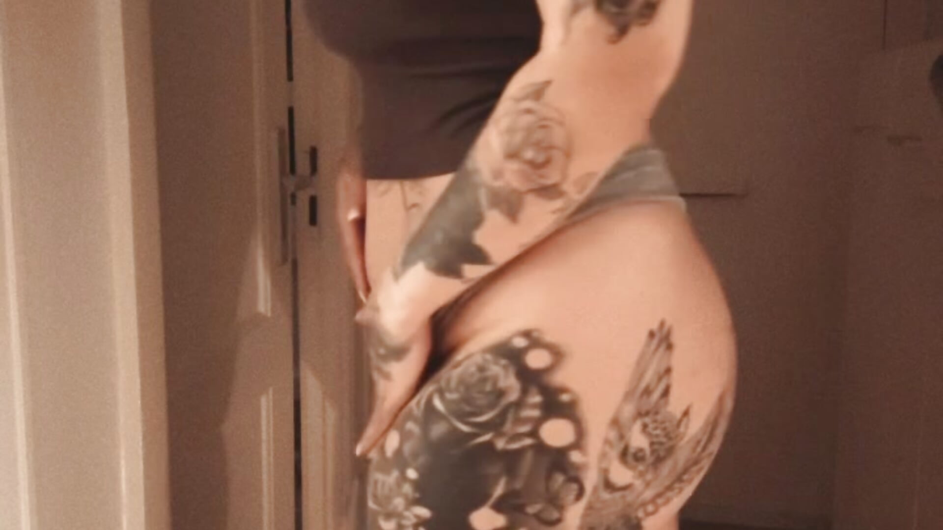 Soft teasing • Calm energy • Inked - video của ngư  ời mẫu cam NyxTattoo