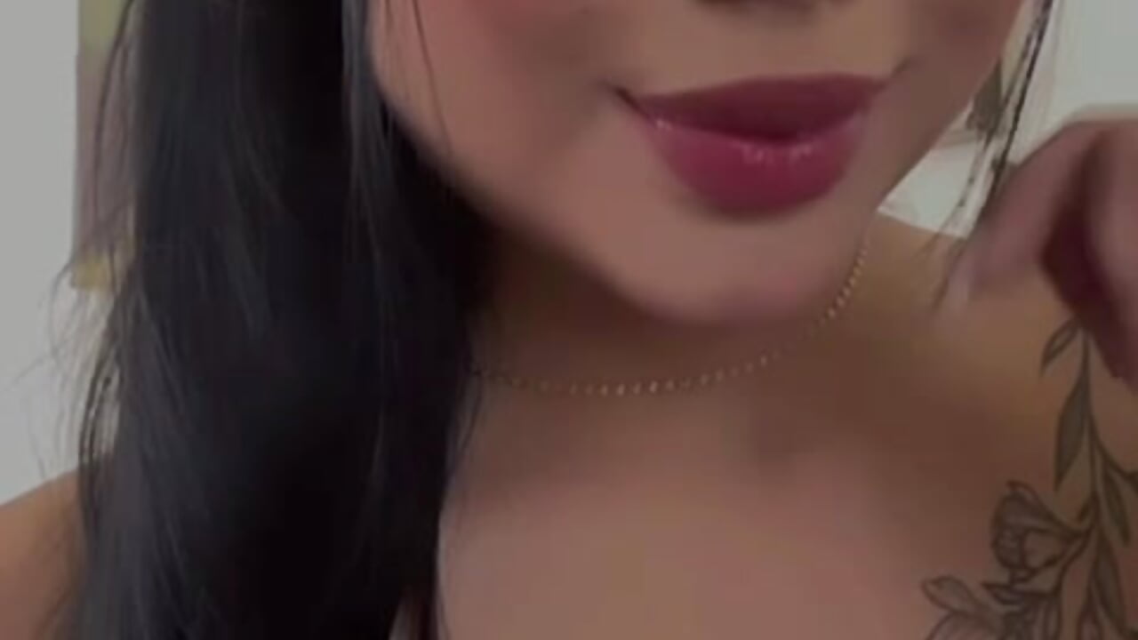 “Innocent on the outside, dangerous on the inside 💋” - video by MarianaRoux cam model