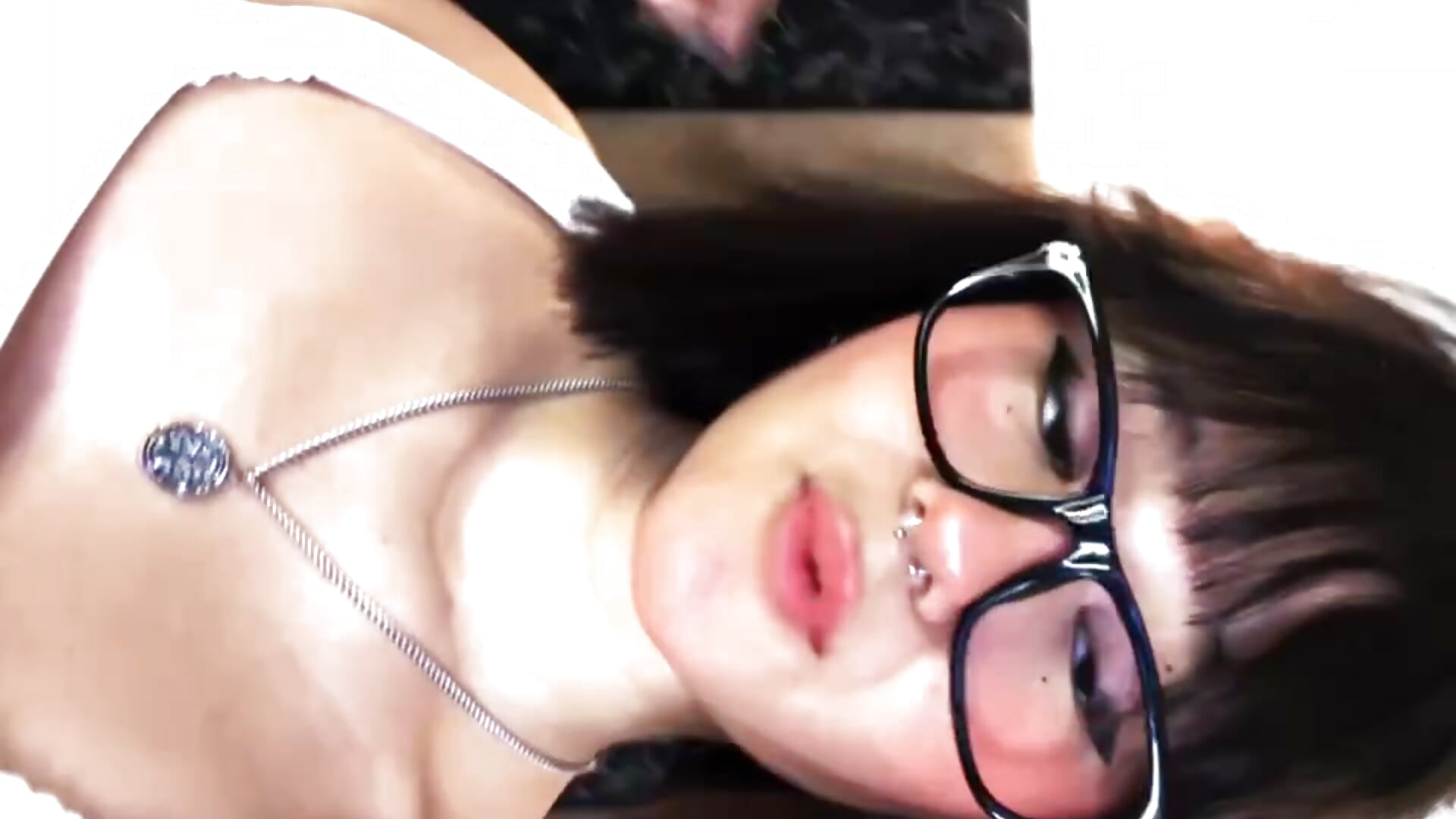 “You weren’t supposed to click… but here you are 😏” - วิดีโอโดย Ivi_Aiko โมเดลแคม