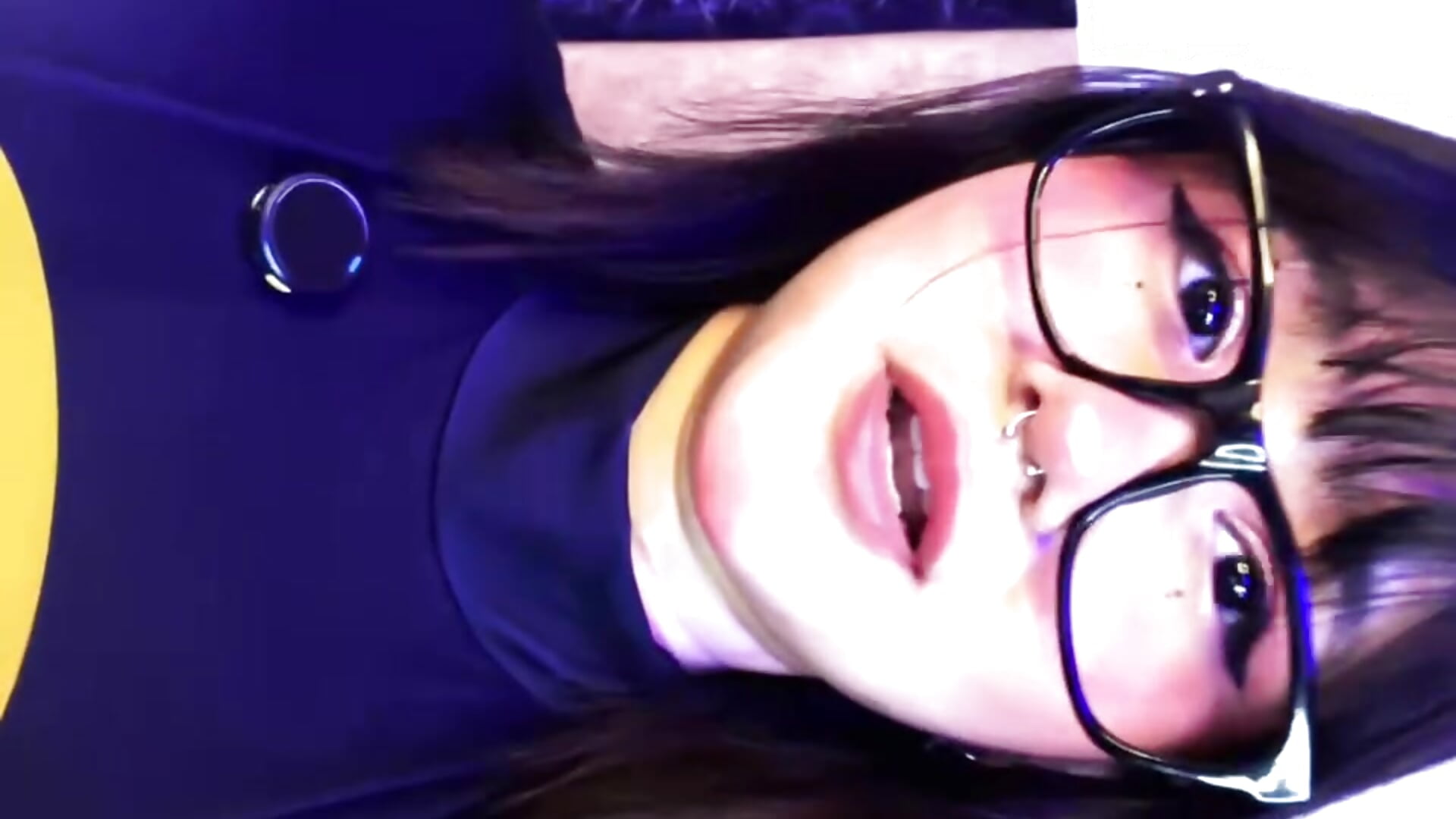 😏So, will I be the girl of your nights? - video di Ivi_Aiko modella di cam