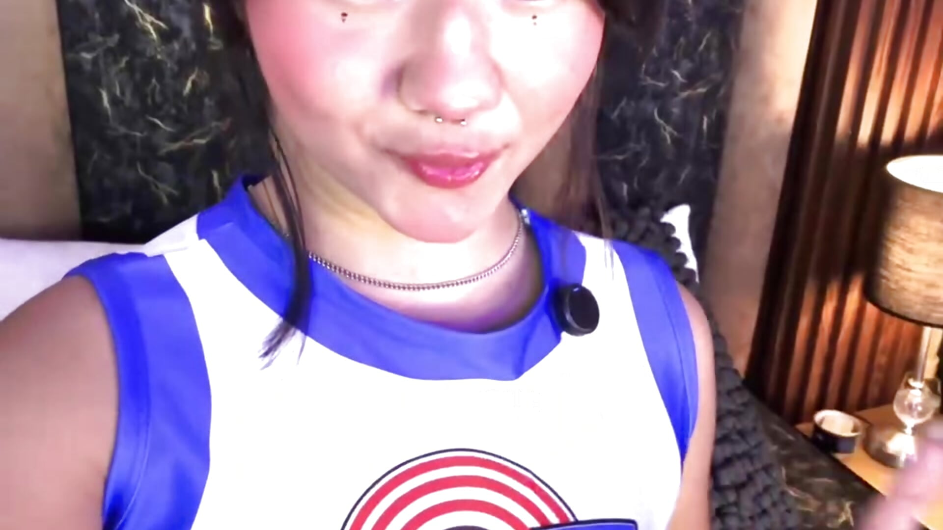 Don’t leave without following me first 🥰 - video di Ivi_Aiko modella di cam