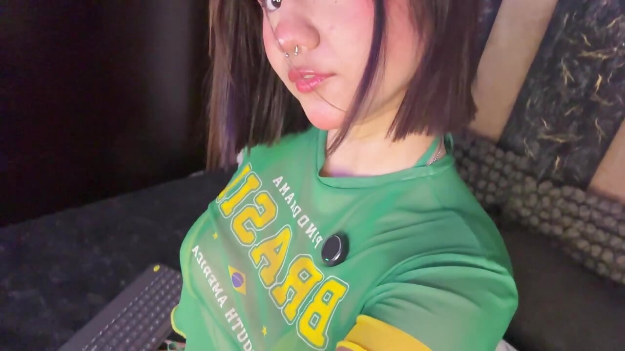 Not for everyone… only for those who dare 😏 - Ivi_Aiko 캠 모델의 동영상