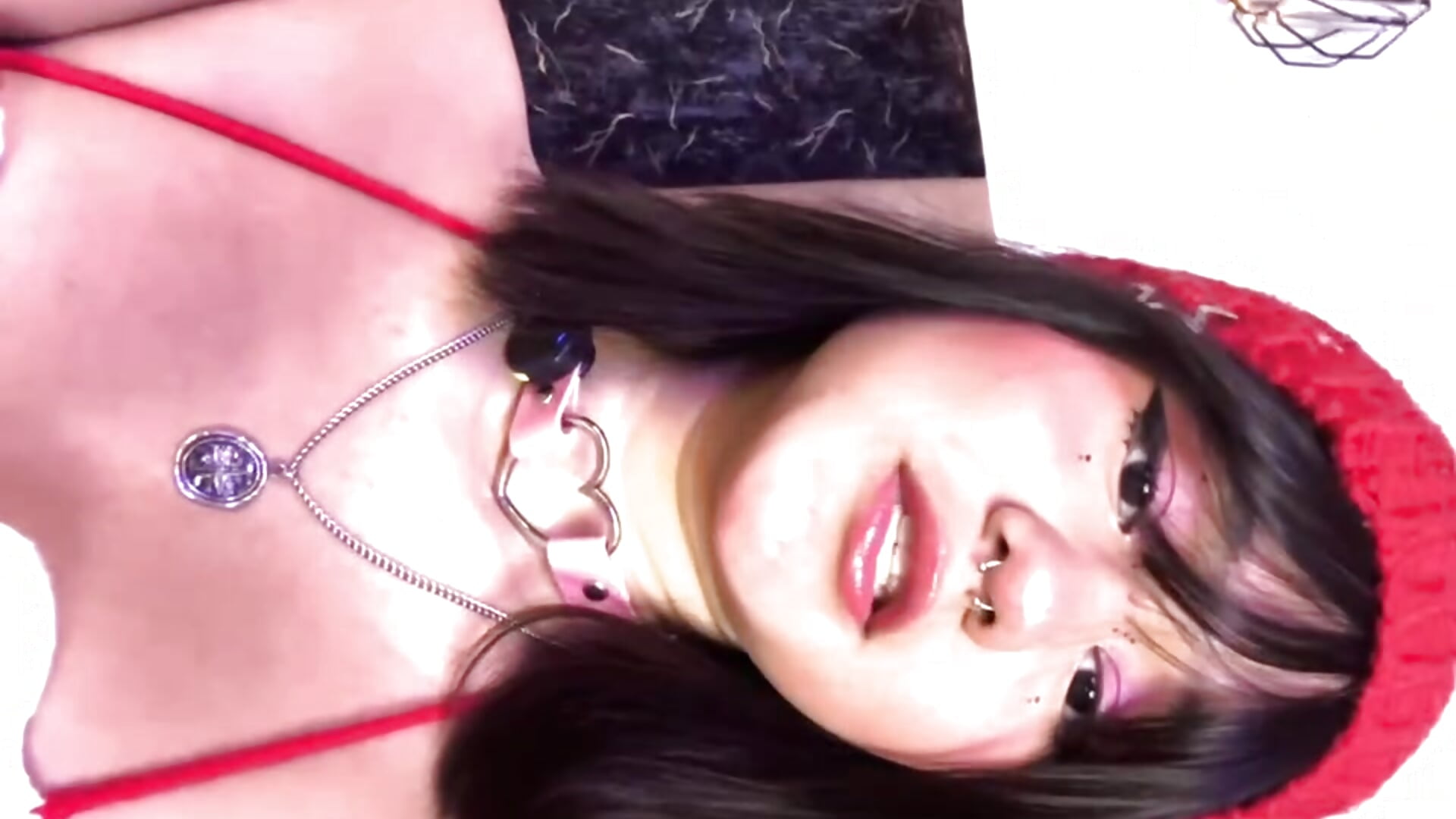 Hello angels! I'm happy you're here with me today 🌸 - فيديو من Ivi_Aiko موديل الكام