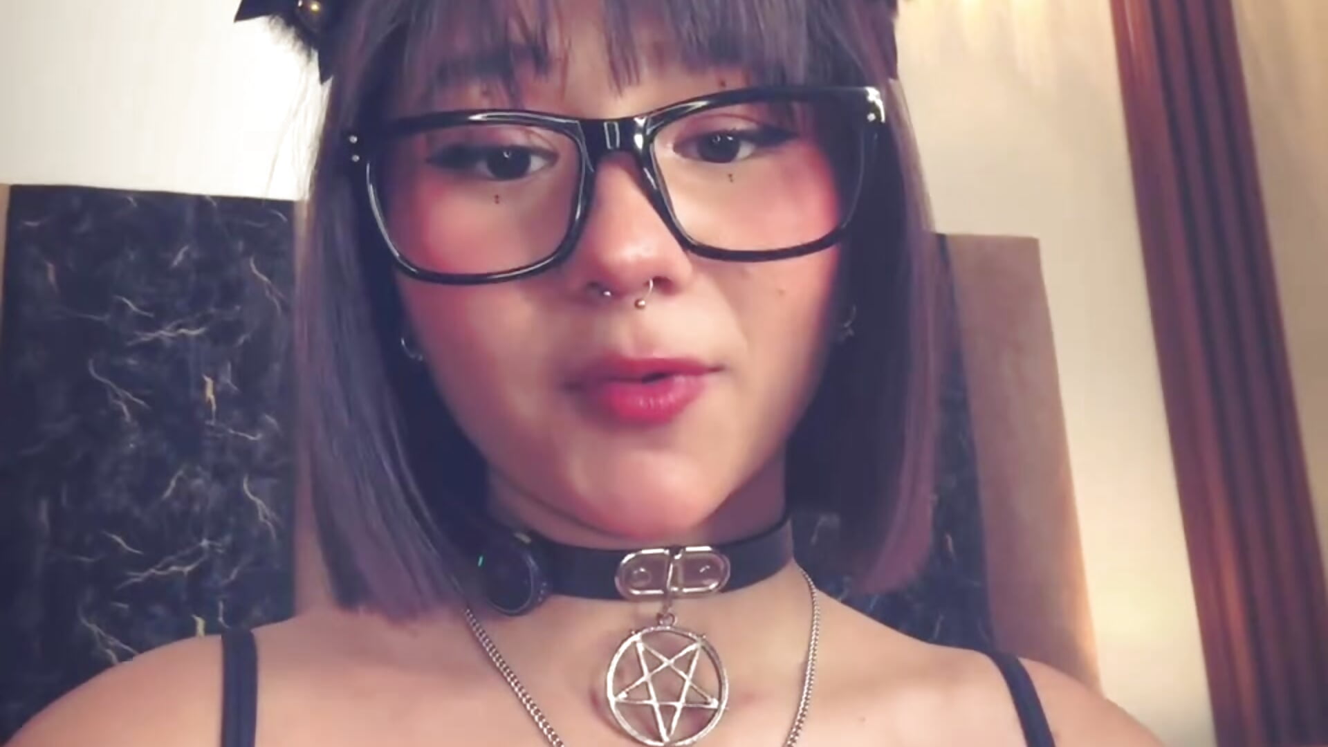 “This almost got me in trouble…” - Video von Ivi_Aiko Cam-Model