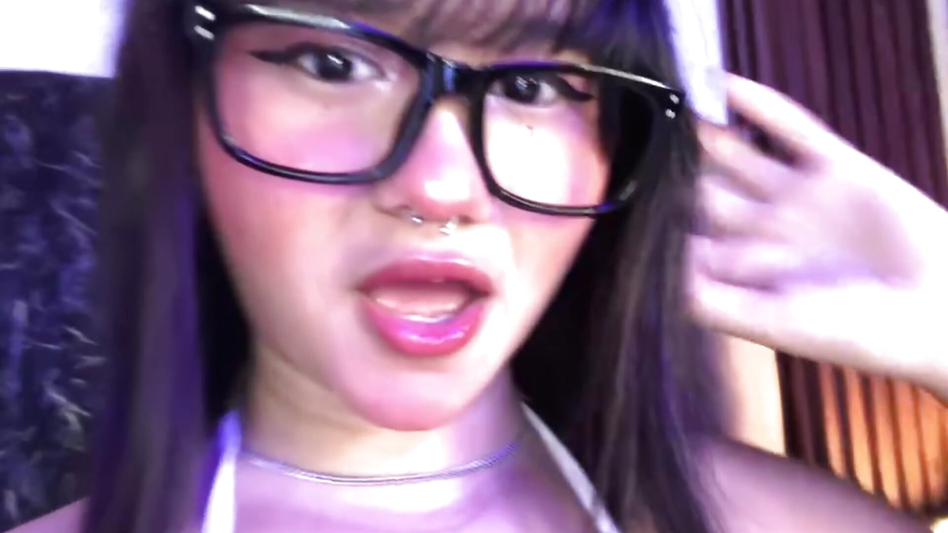 The cutest temptation you’ll see today 💕 – video od webkamerové modelky Ivi_Aiko