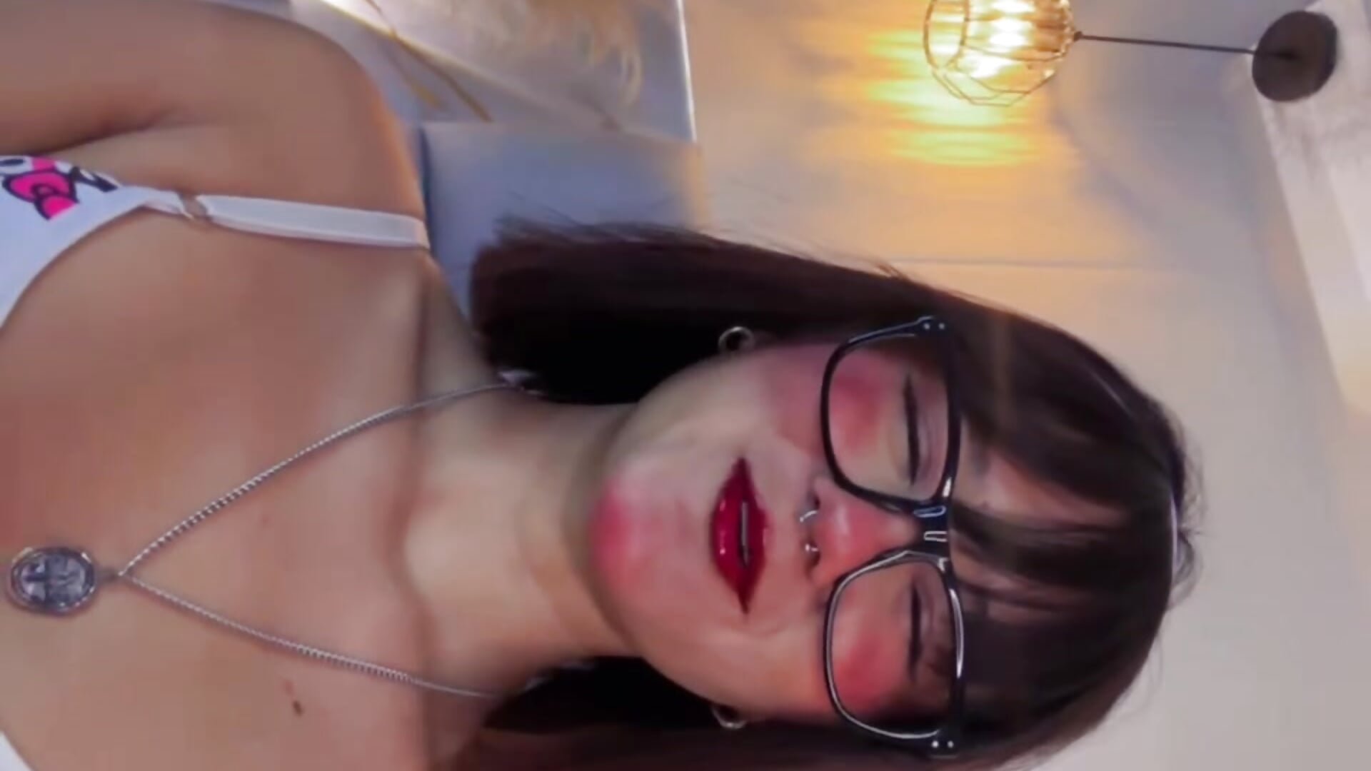The kitten has grown up... 💅🔥 - Video von Ivi_Aiko Cam-Model