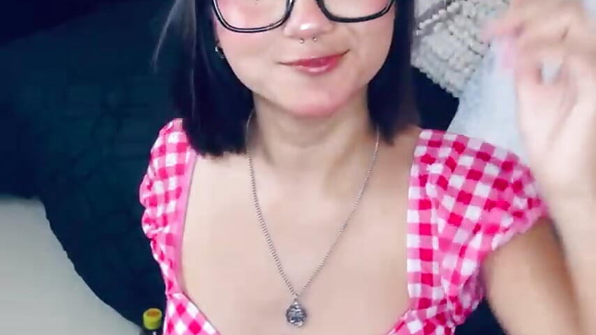 Come see what you're missing 😏 - Vídeo de Ivi_Aiko, modelo de vídeos