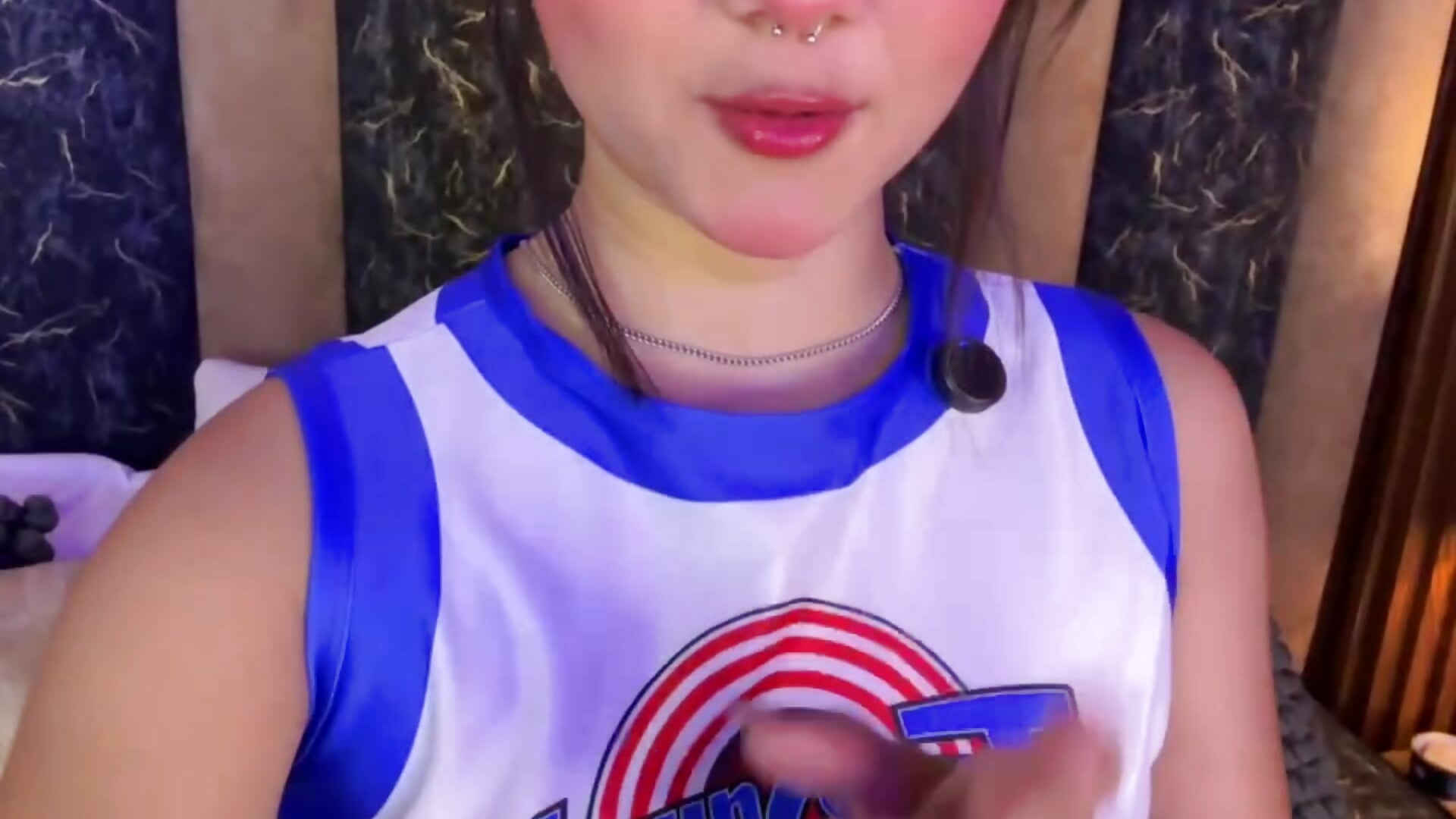 Your new favorite girl… just follow 💕 - video di Ivi_Aiko modella di cam