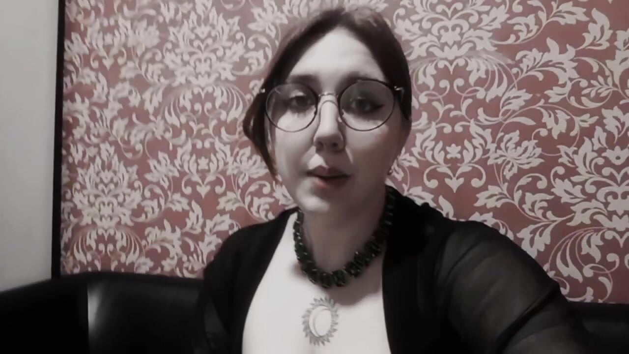 Every day is a new opportunity to become the best version of yourself. - video by Llsimam cam model