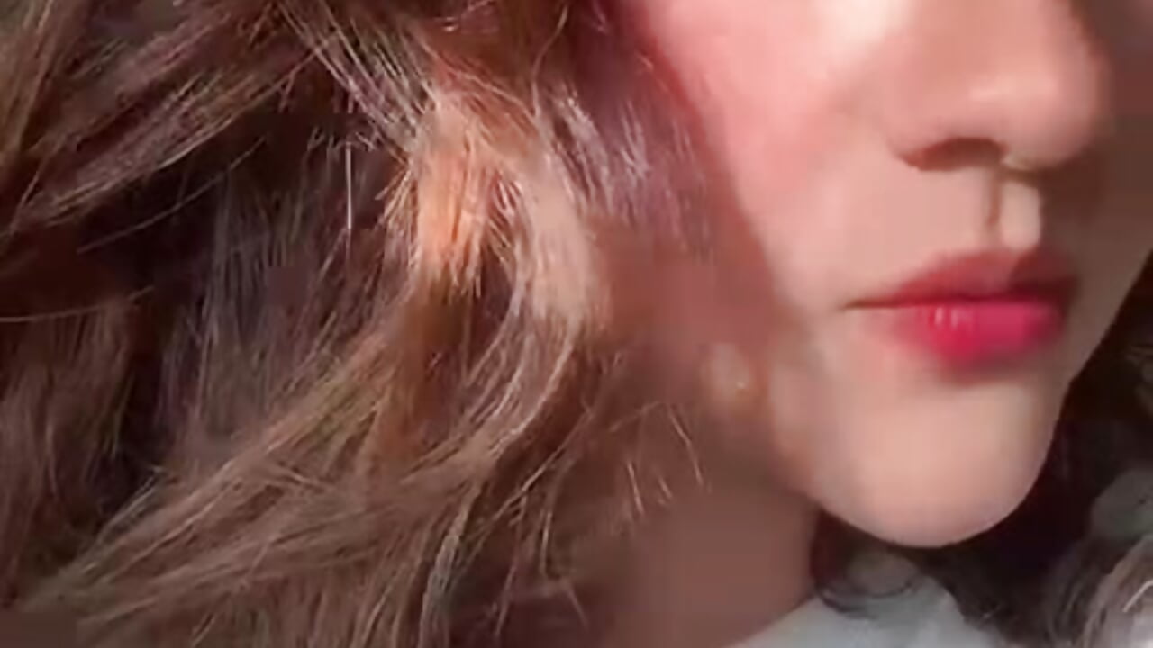 Im yours - video by Selina_Sykes cam model