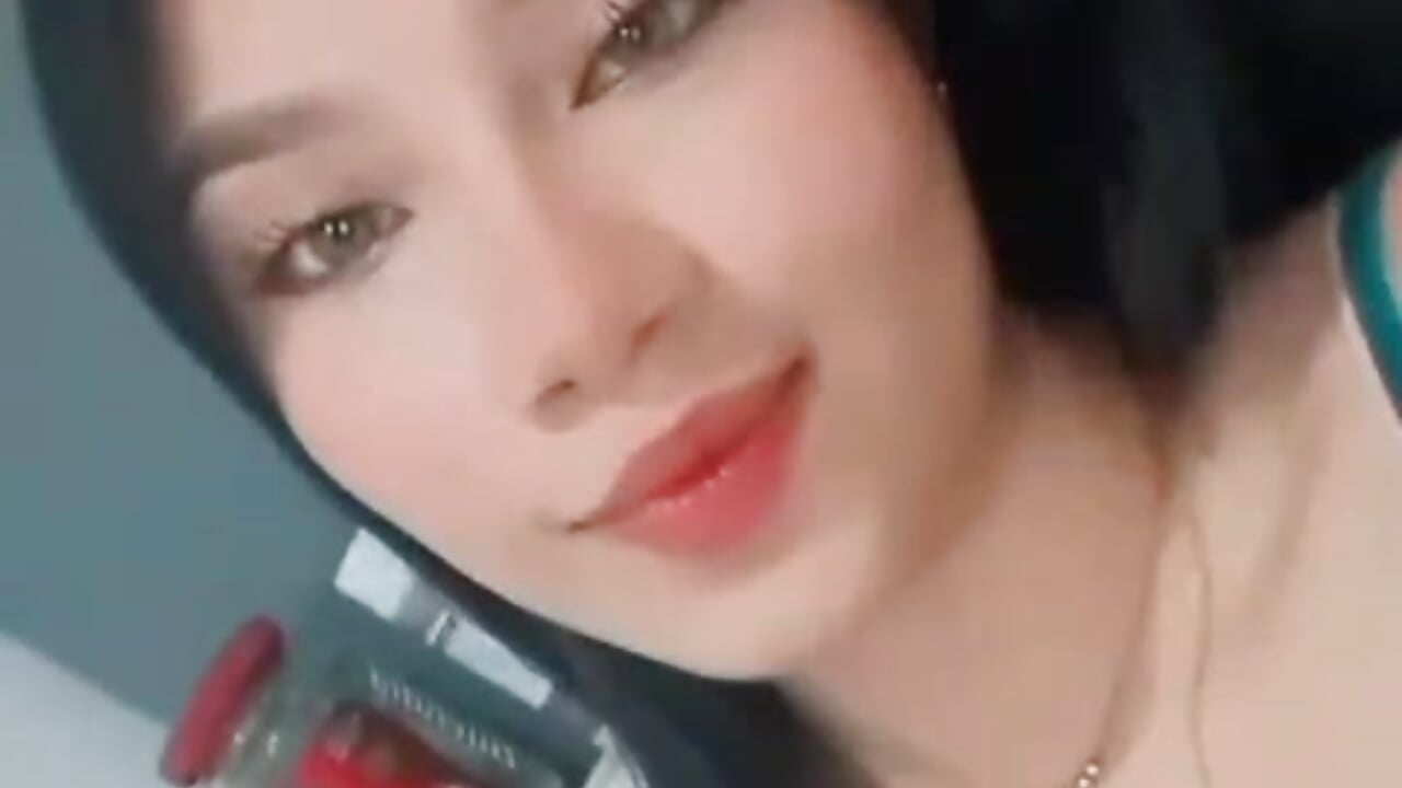 WhatsApp Video 2026-01-13 at 10,11,50 PM — filmik mia_girl07, modela(-lki) na kamerkach