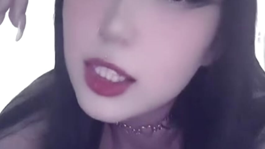 I have a look that makes you fall in love - vídeo de KomiCatt modelo de câmara