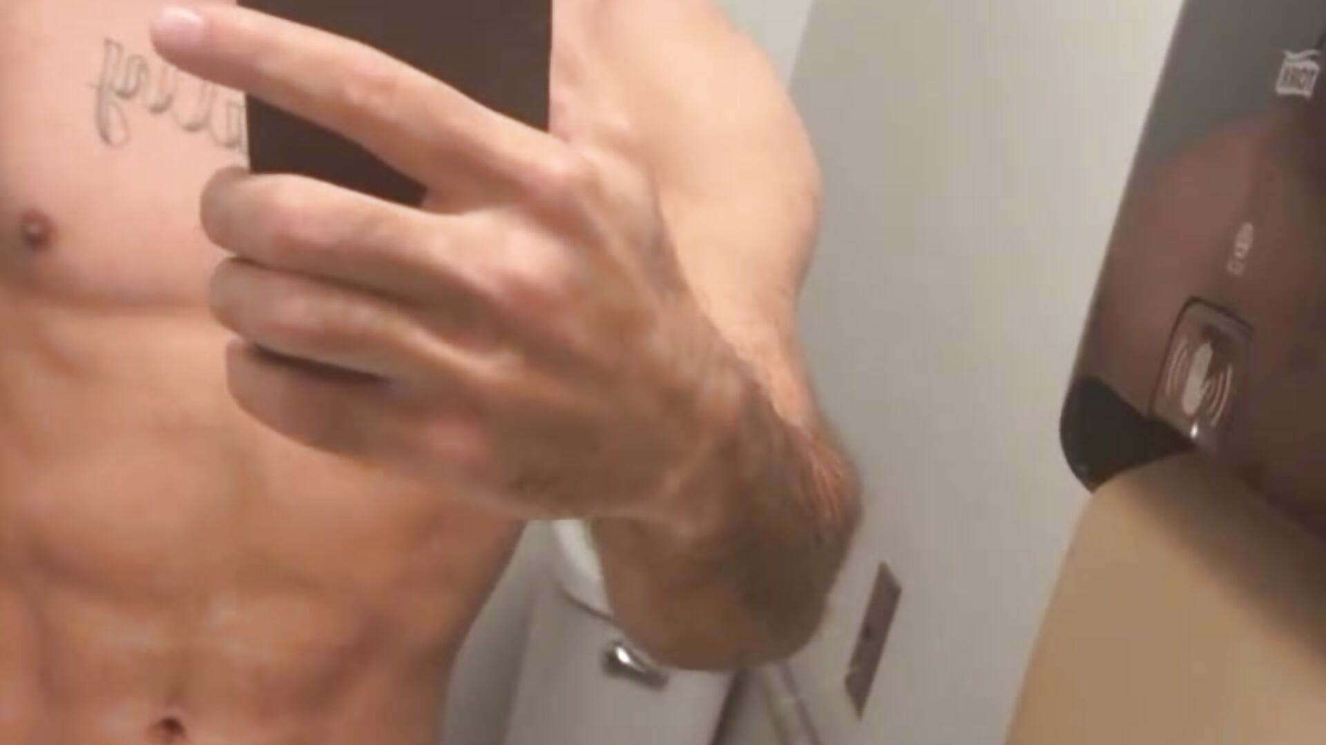 db63ef623b3d42a19d12f63144e2089f - vídeo de la modelo de cam jmoneyyy216