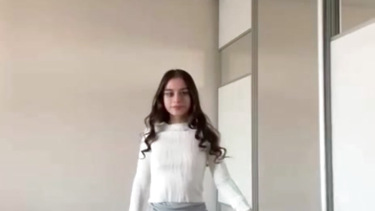 I'm experimenting with my style. - clip cu Kim_Bless model videochat