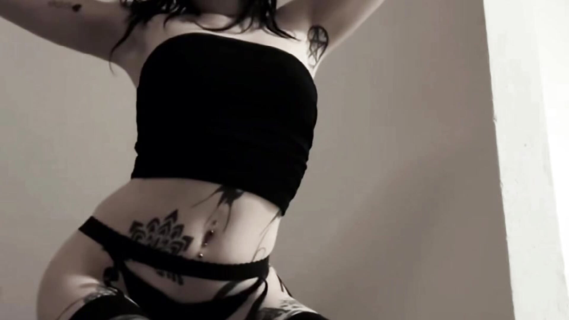 copy_DE29D807-DBE2-435E-910F-45C160AF86C5 - відео від вебкаммоделі demonLamia