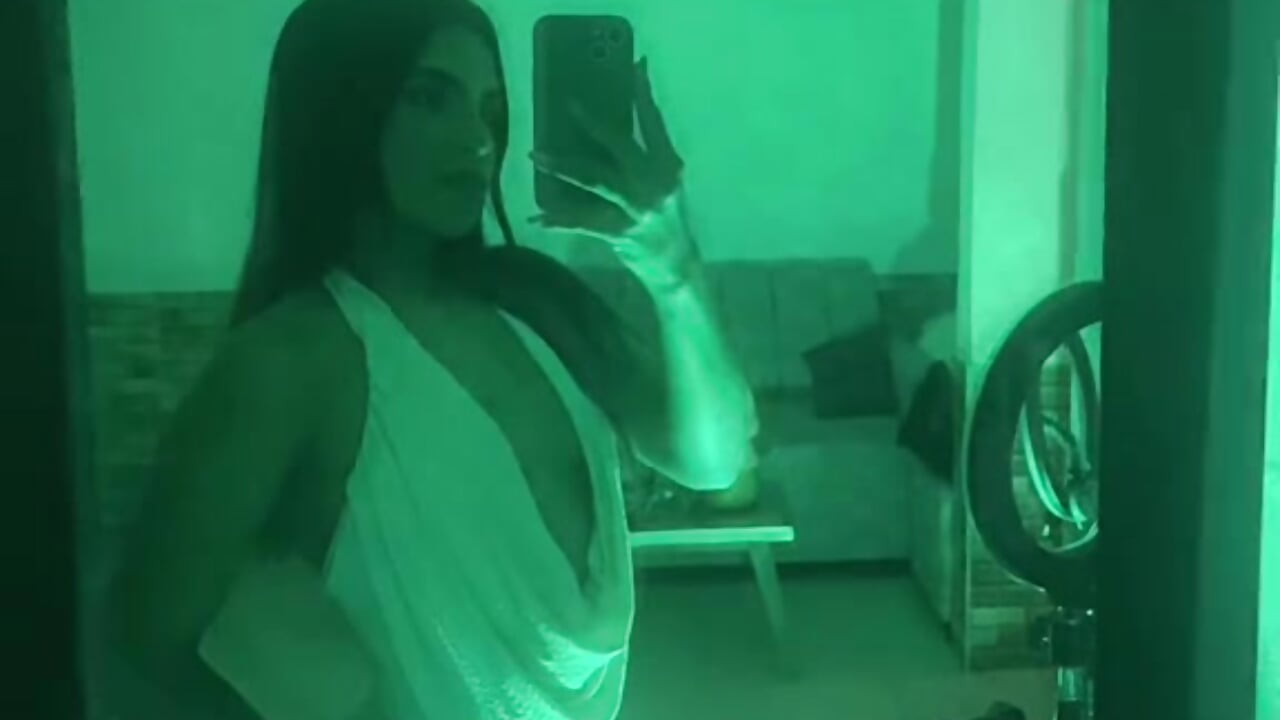 v10044g50000d4h393vog65k88jpu3sg - video by chloe_peach_ cam model