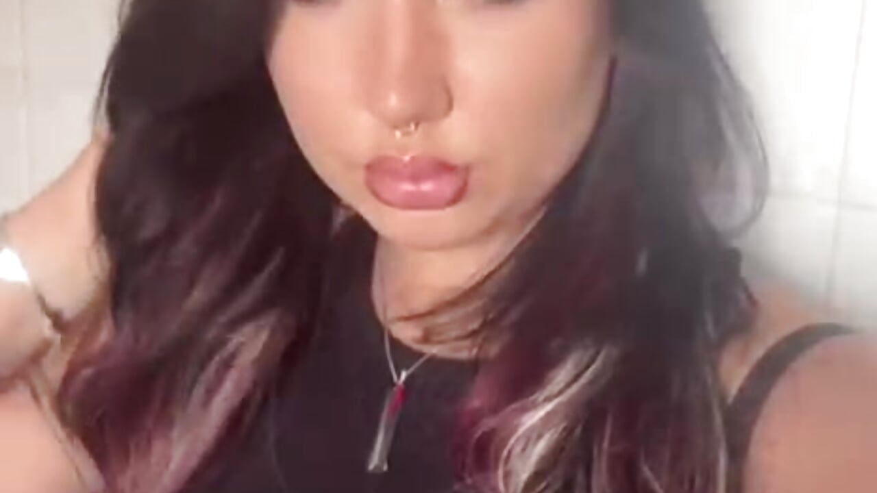 ;)) - video by Franqueenx cam model