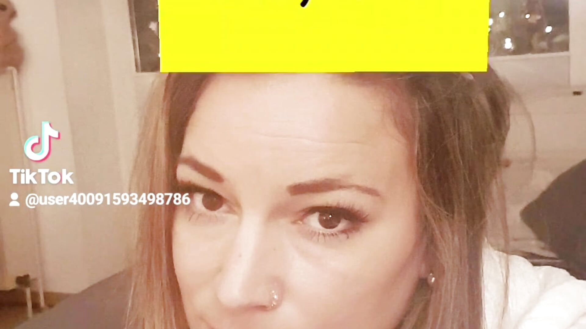 Tiktok – video modela na kameri Susi_und_Strolch