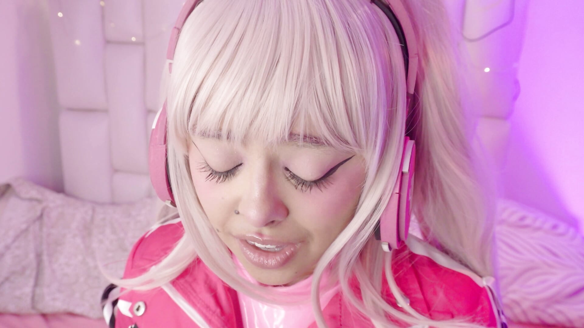 Bubbles Jennie - video by JennieBaee cam model