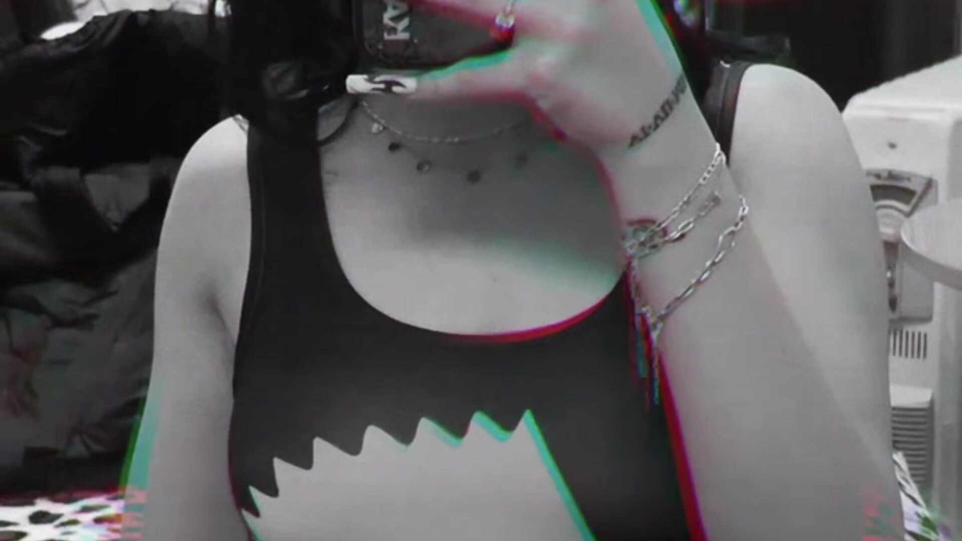 51b9eca480264515aa2ae47fba2193e3 - video by BadLunaX cam model