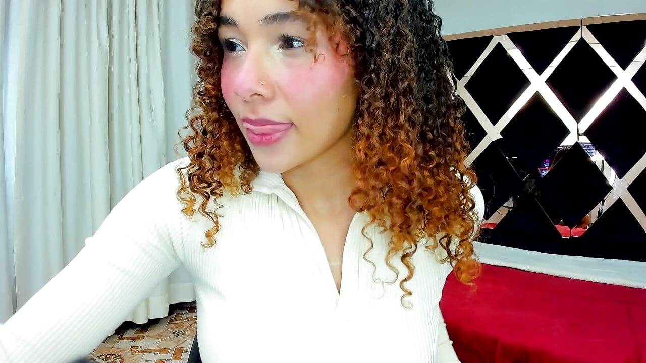 I like piercings - video od modelky/modela Mia_cartther