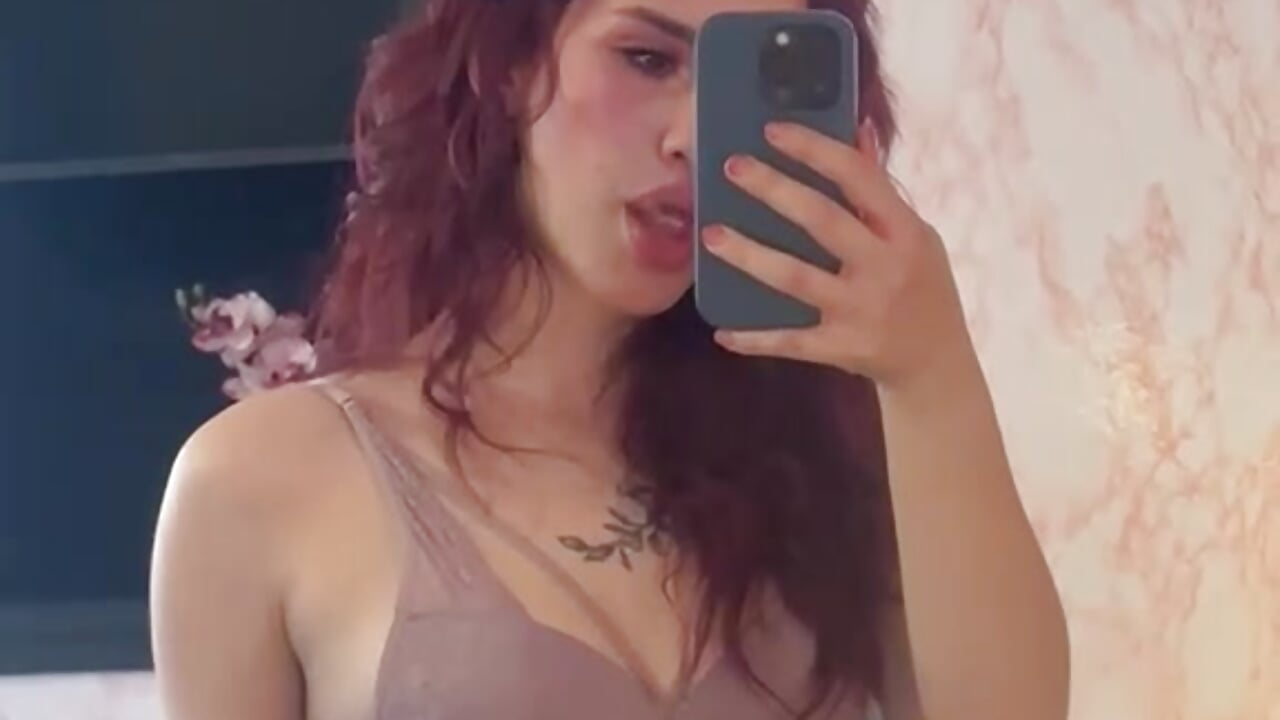 It’s not just what you see… it’s what I make you feel 🔥 - Video von elodie_rouge Cam-Model