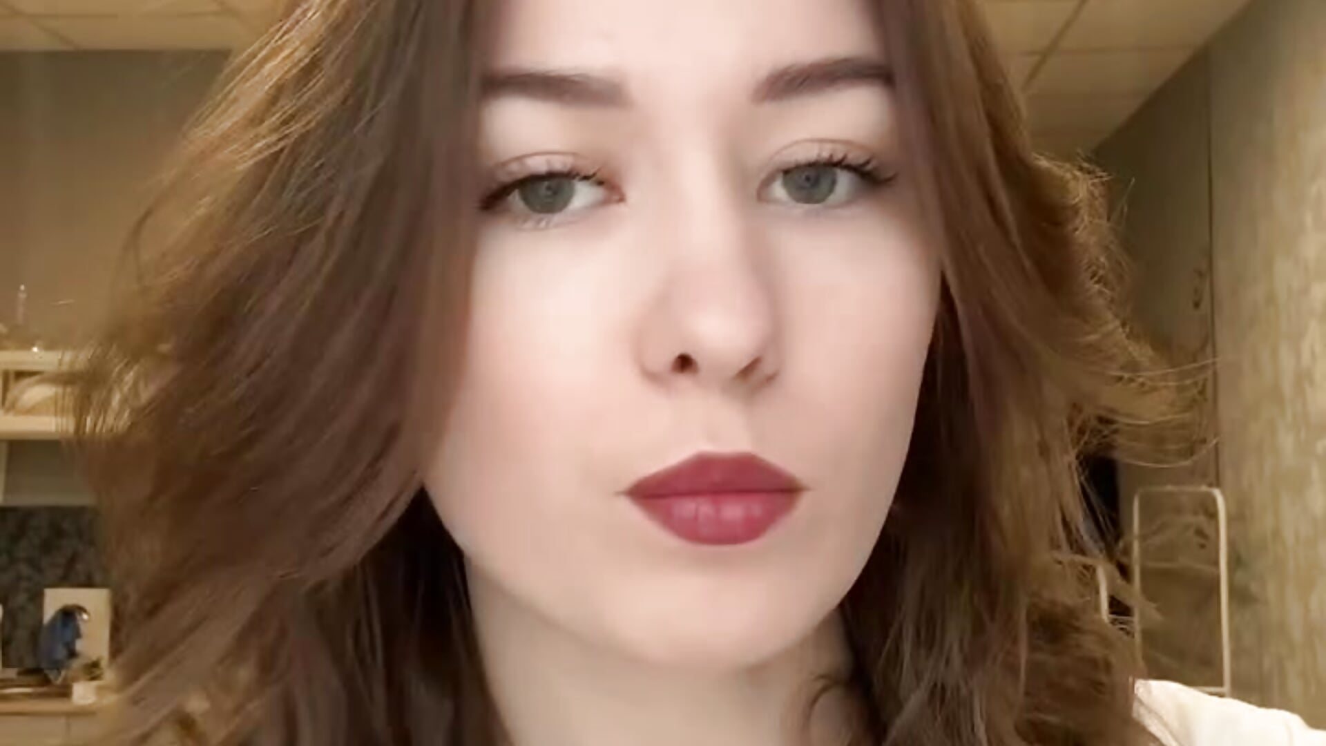 Little of me) - clip cu elsadaedra model videochat