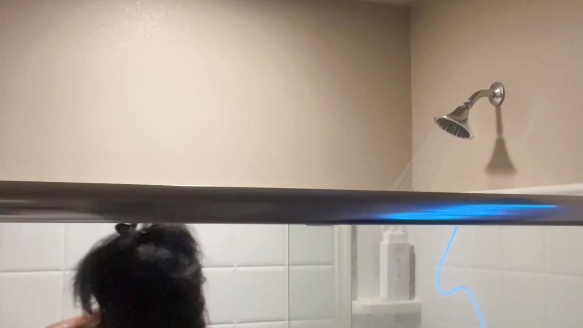 Watch me shower 😏