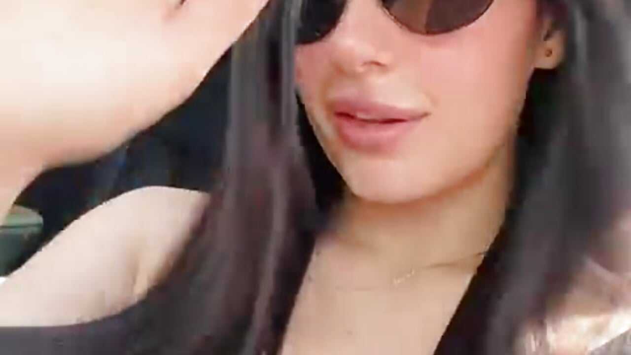 ♥ - فيديو من Lia_Bons موديل الكام