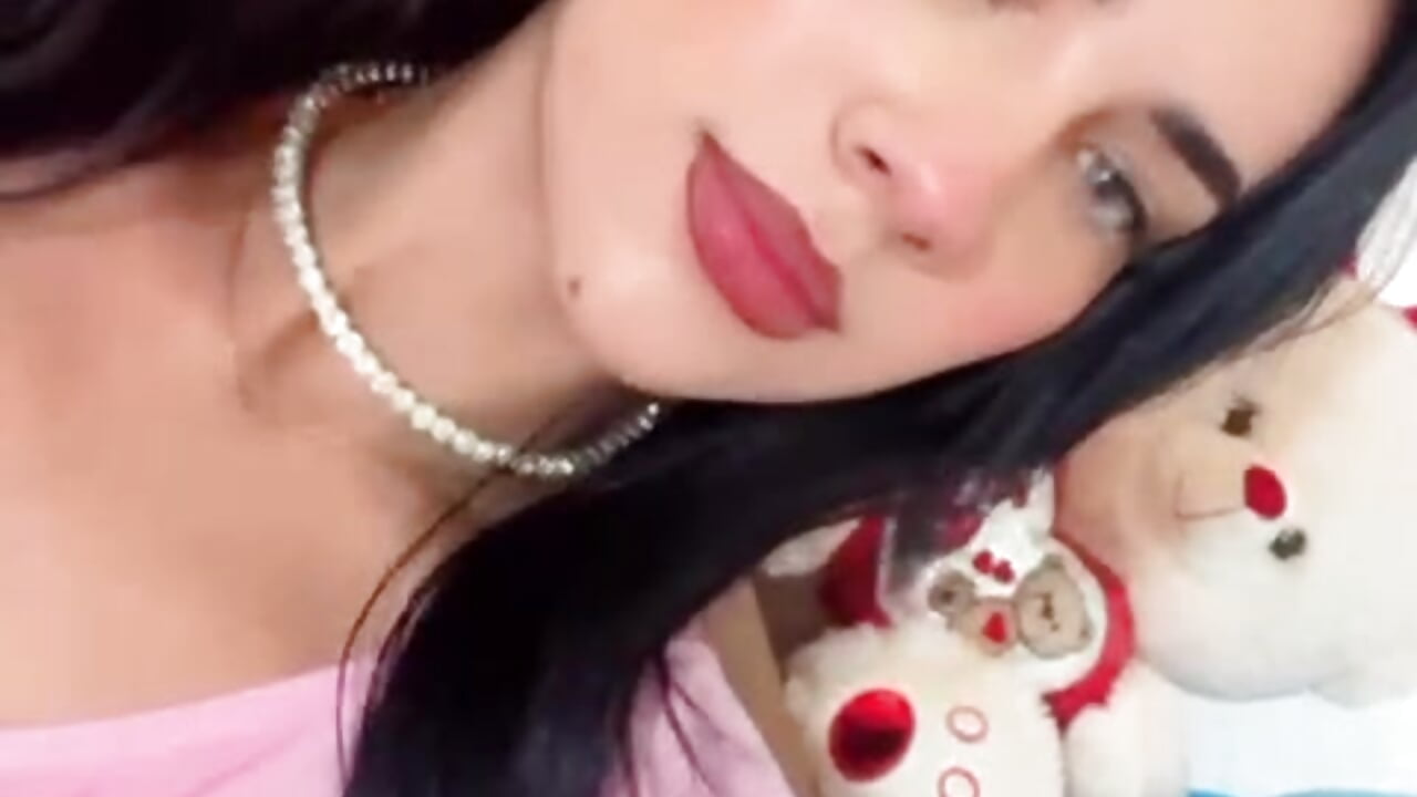 I'm not shy... you shouldn't be either - video by Aliison1_