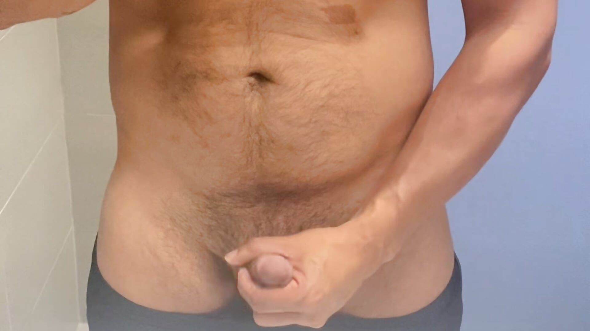 Punheta no banheiro do mercado - video van latinCuplex cam-model