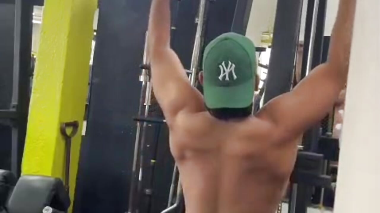 TRAINING BACK – video af shooting_wilson cam-model