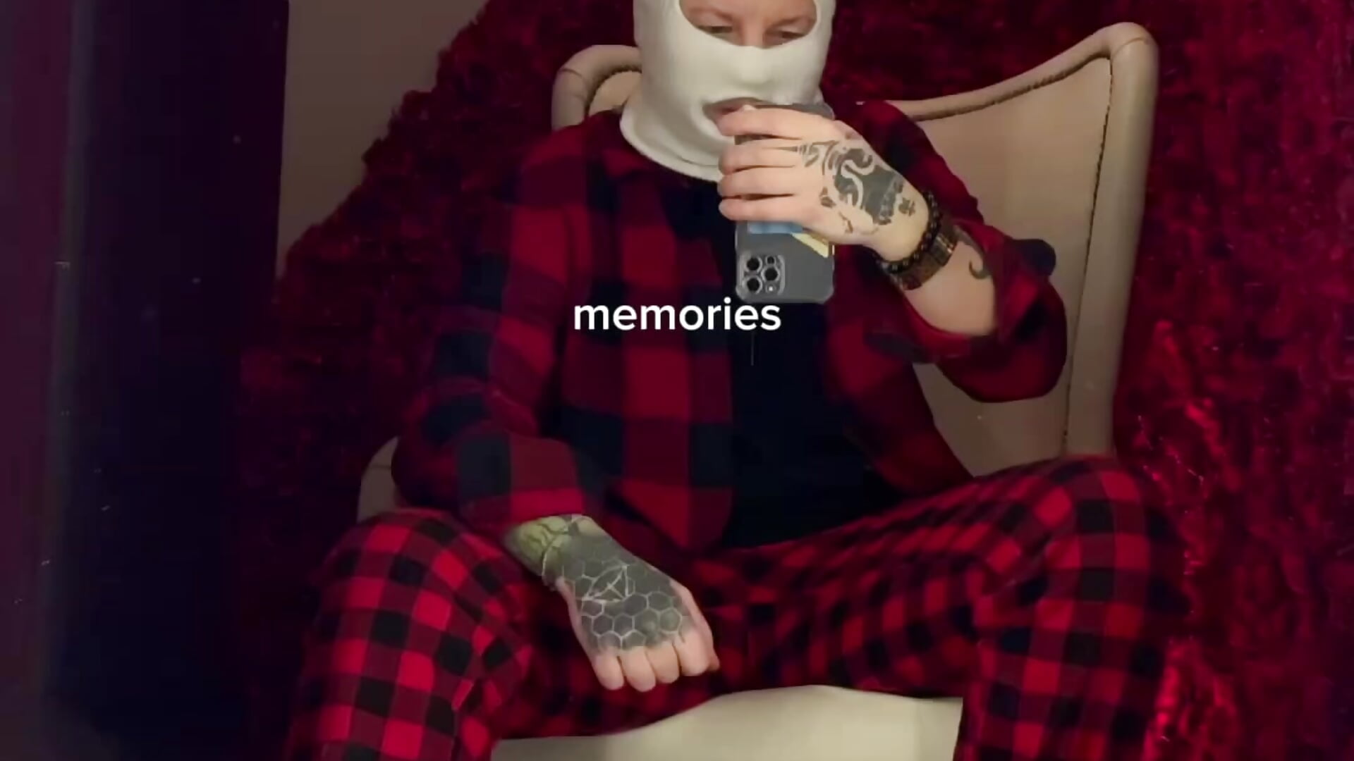 Доминирование в Маске: Первое Подчинение | Masked Domination Tease - відео від вебкаммоделі Kay5196