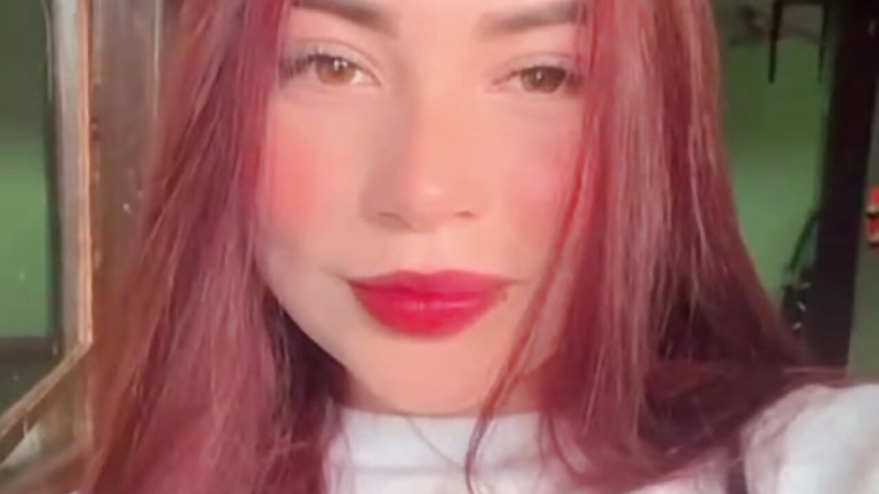 Red - video của người mẫu cam Sienna_Frost