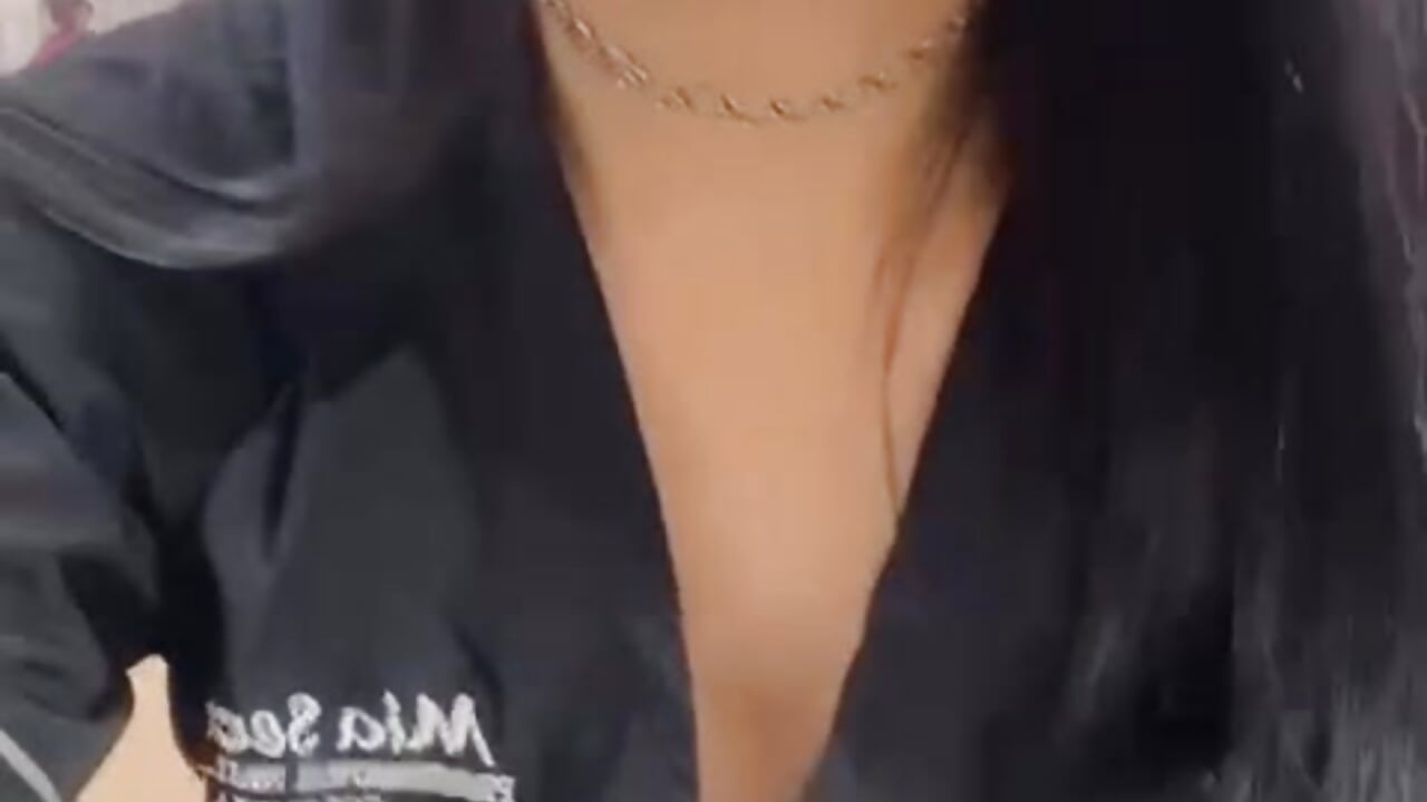 Hello ❤️－カメラキャストのMady_suarezの 動画