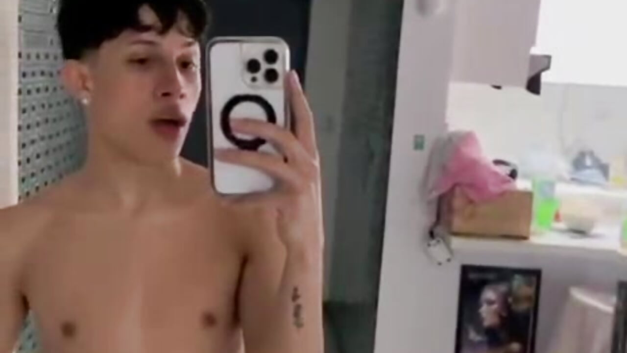 SEXY BODY - відео від вебкаммоделі Adam_hottie