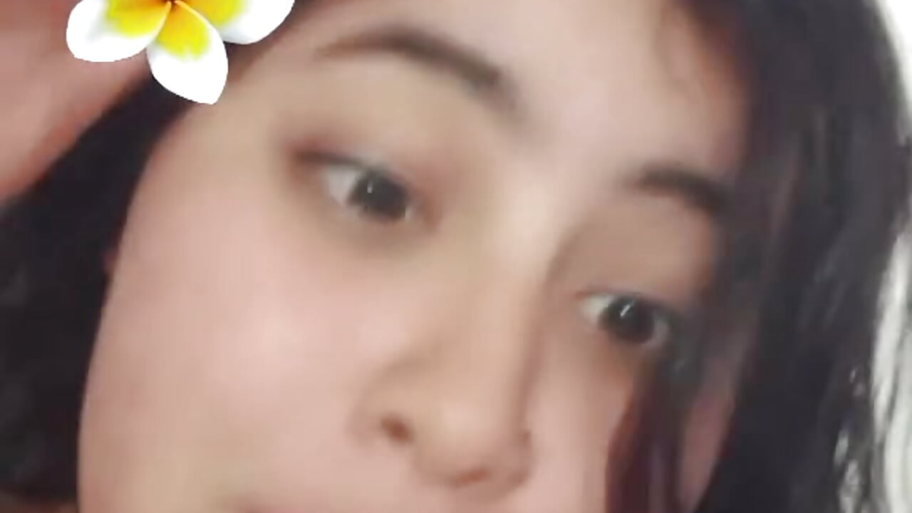 scarle bella - video di ScarleGrace modella di cam