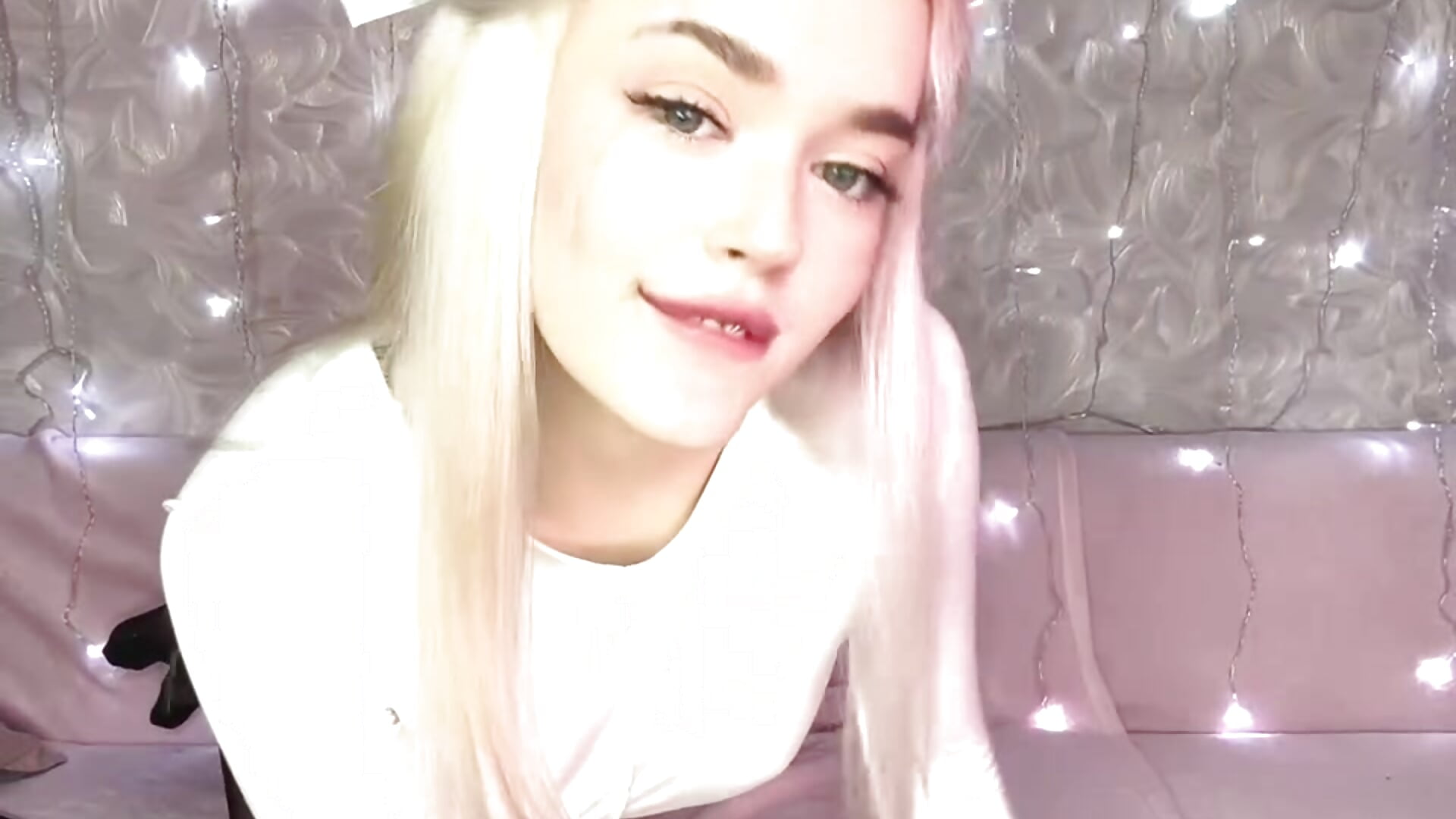 Just me <3 – видео вебкам-модели Omidodomi